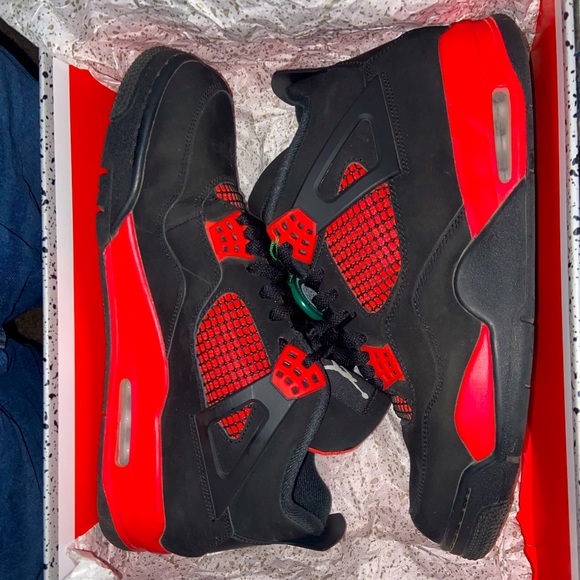 Jorda 4 red thunder size 12 mens